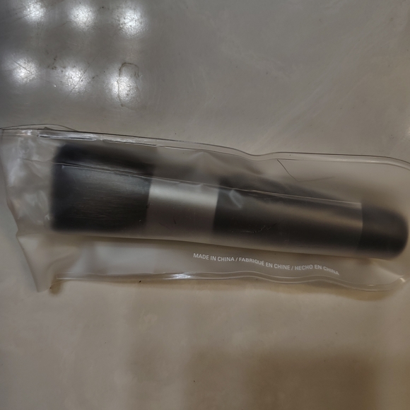 Mary Kay Sleek Silver Lipstick - Picture 2 of 2